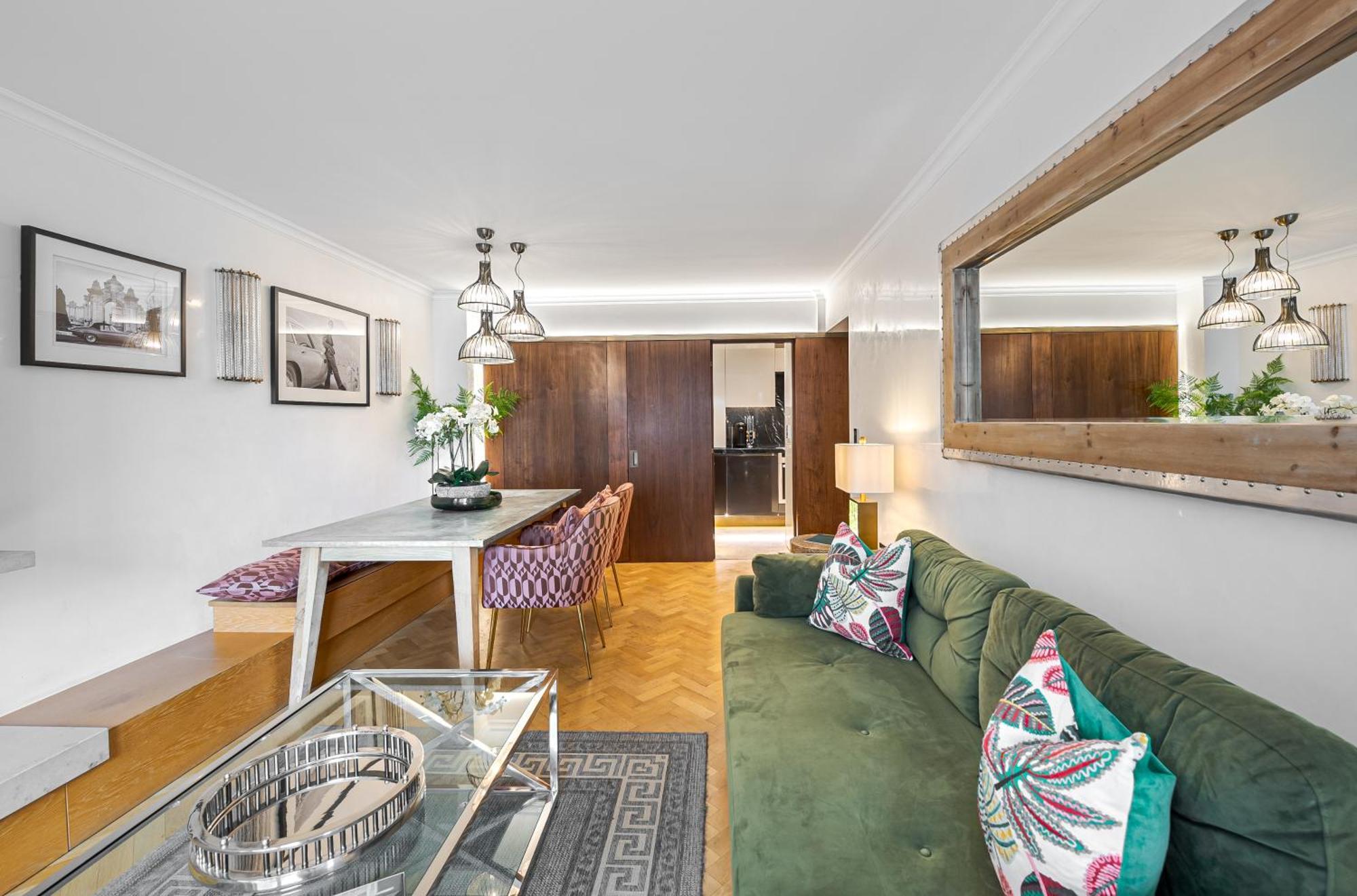 Modern Knightsbridge Apartment With Balcony Overlooking Harrods Prime Location London Exterior photo