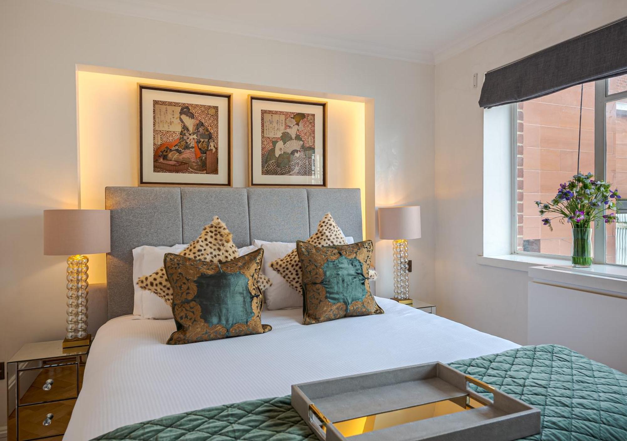 Modern Knightsbridge Apartment With Balcony Overlooking Harrods Prime Location London Exterior photo
