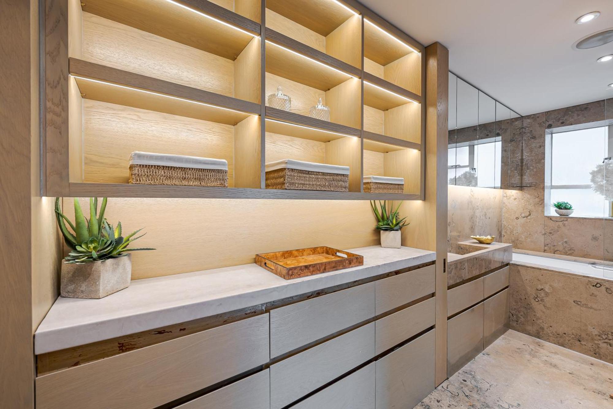 Modern Knightsbridge Apartment With Balcony Overlooking Harrods Prime Location London Exterior photo