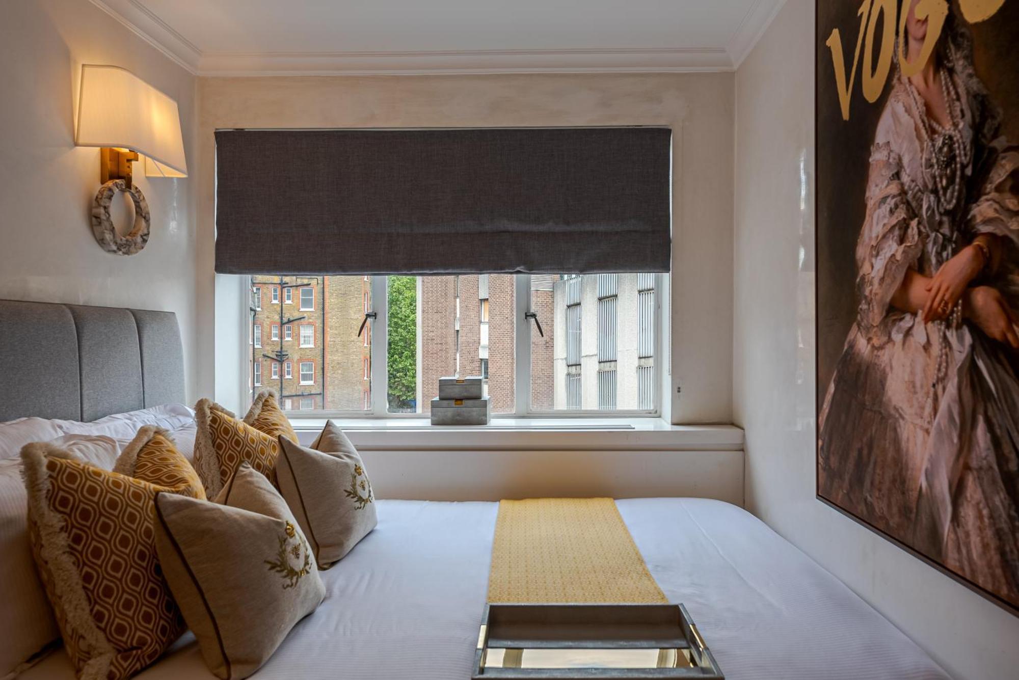 Modern Knightsbridge Apartment With Balcony Overlooking Harrods Prime Location London Exterior photo