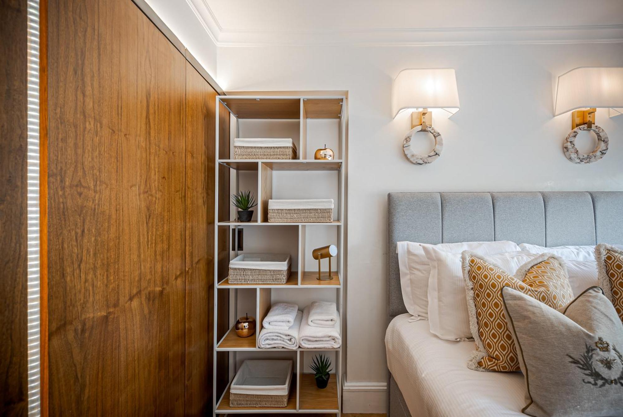 Modern Knightsbridge Apartment With Balcony Overlooking Harrods Prime Location London Exterior photo
