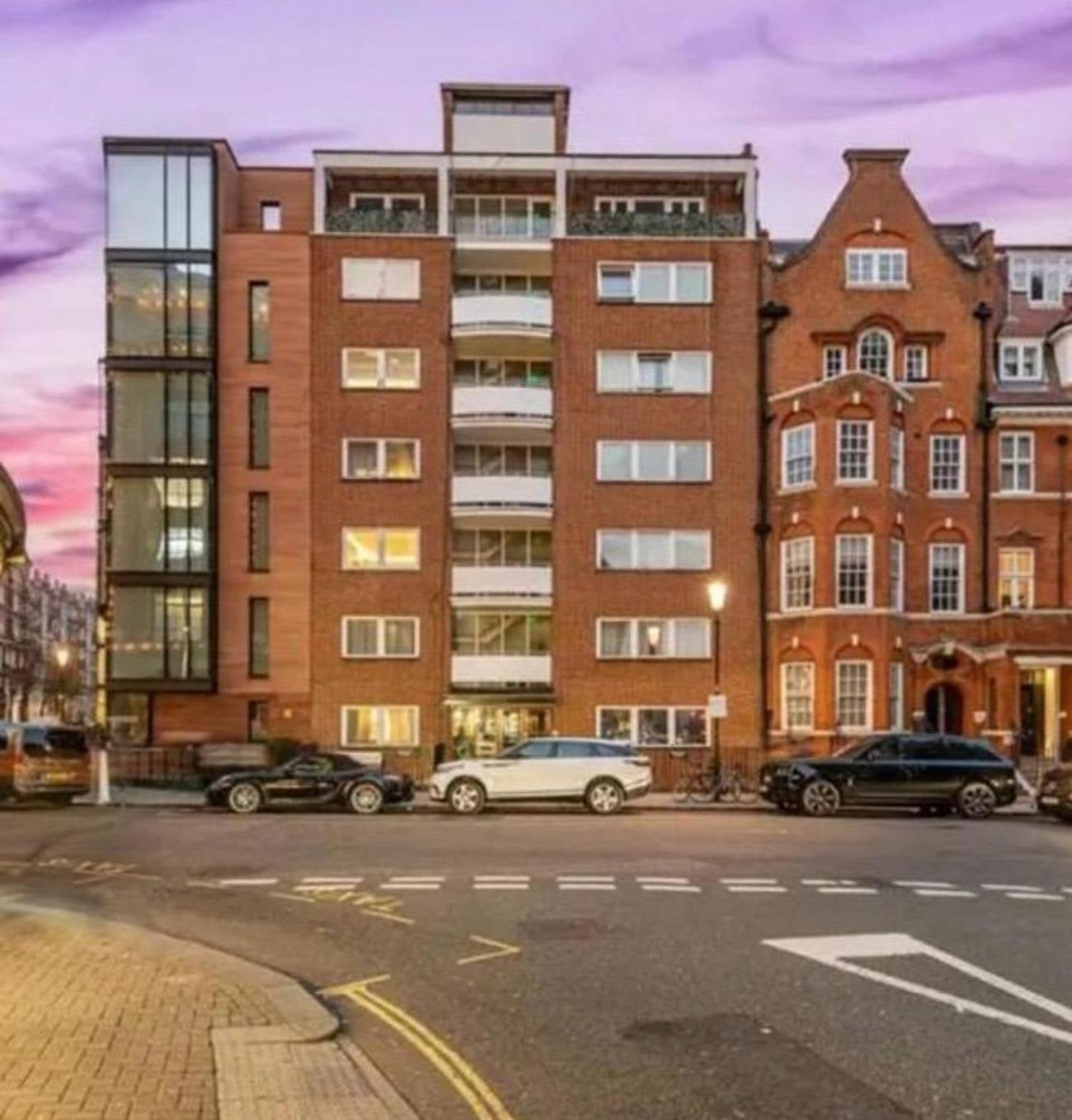 Modern Knightsbridge Apartment With Balcony Overlooking Harrods Prime Location London Exterior photo